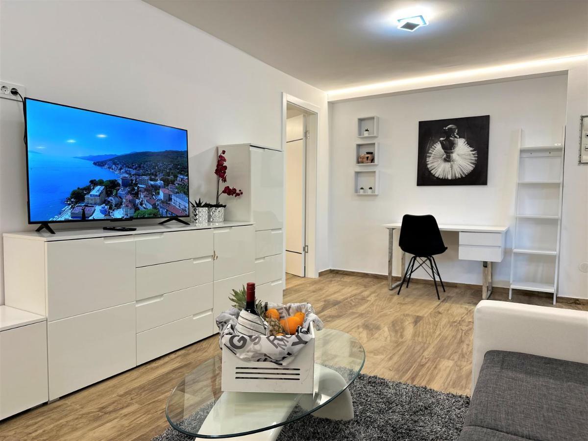 Hillside Apartment Volosko Opatija Bagian luar foto