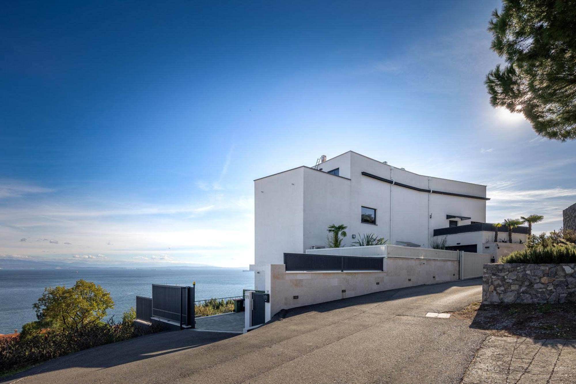 Hillside Apartment Volosko Opatija Bagian luar foto